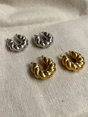 Twist U earring