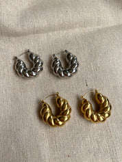 Twist U earring