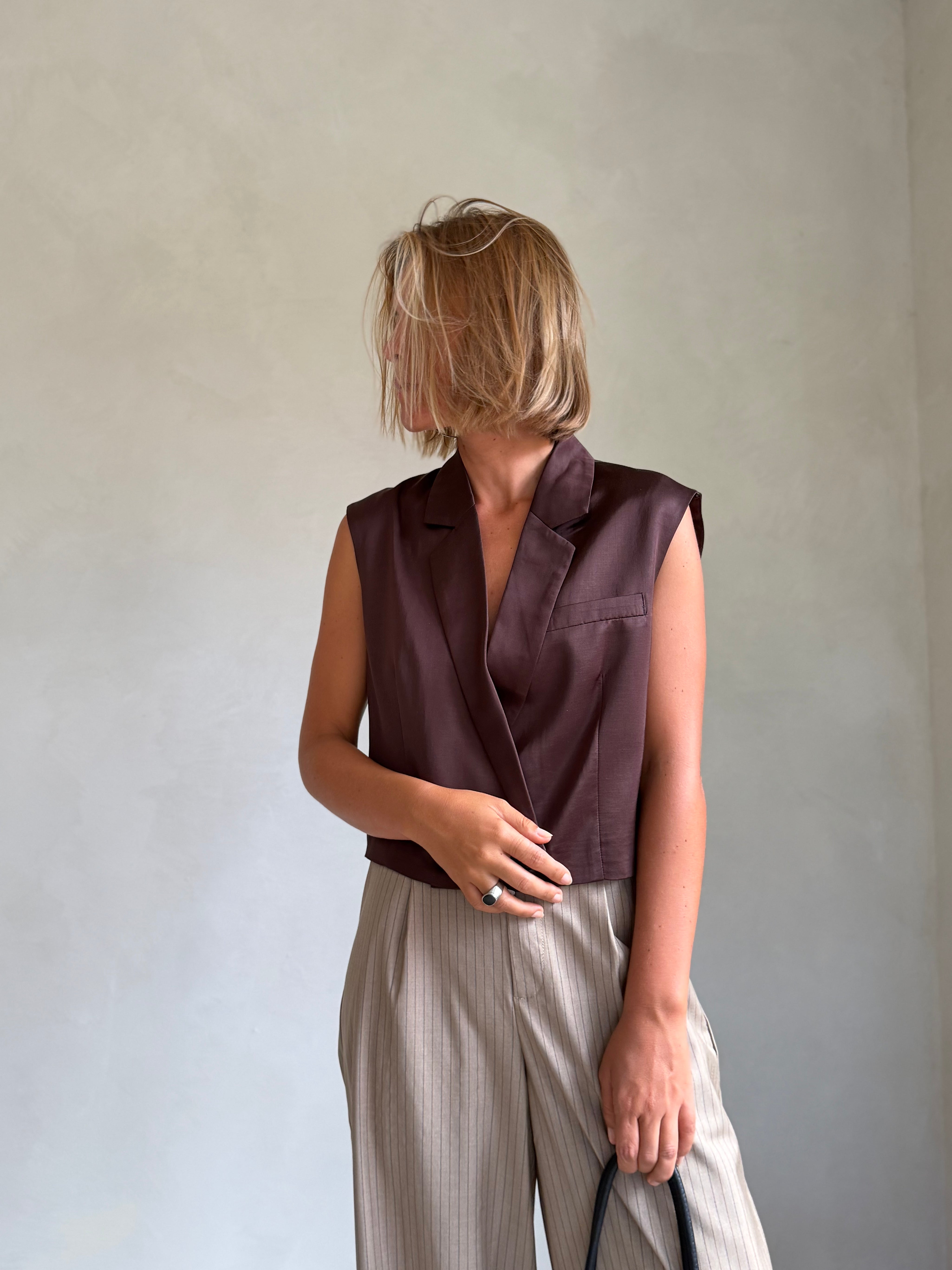Diego Vest by JIJI