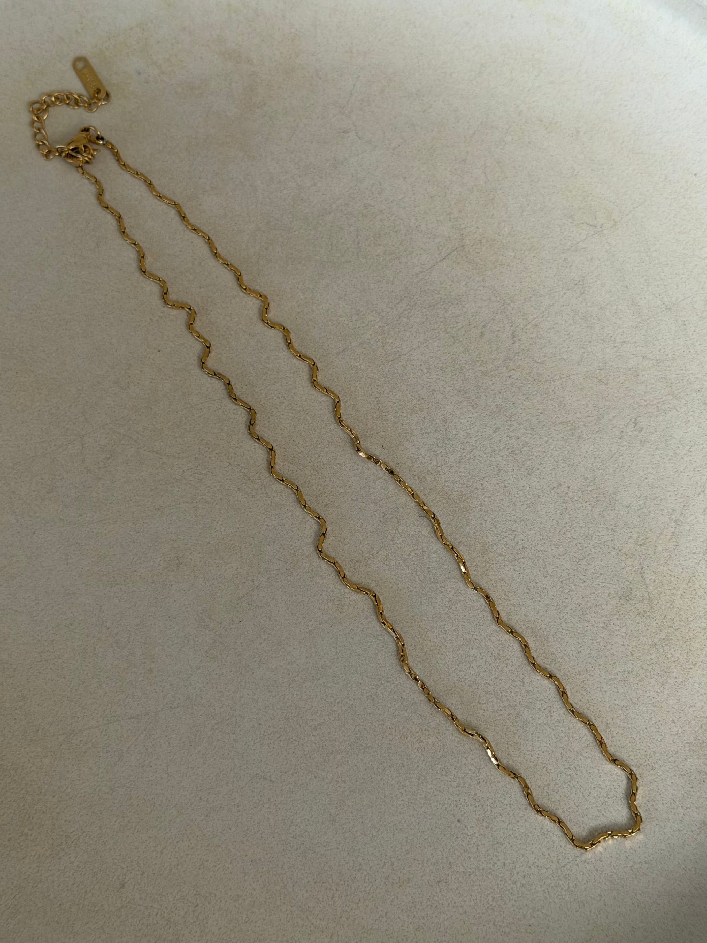 Wavy Necklace